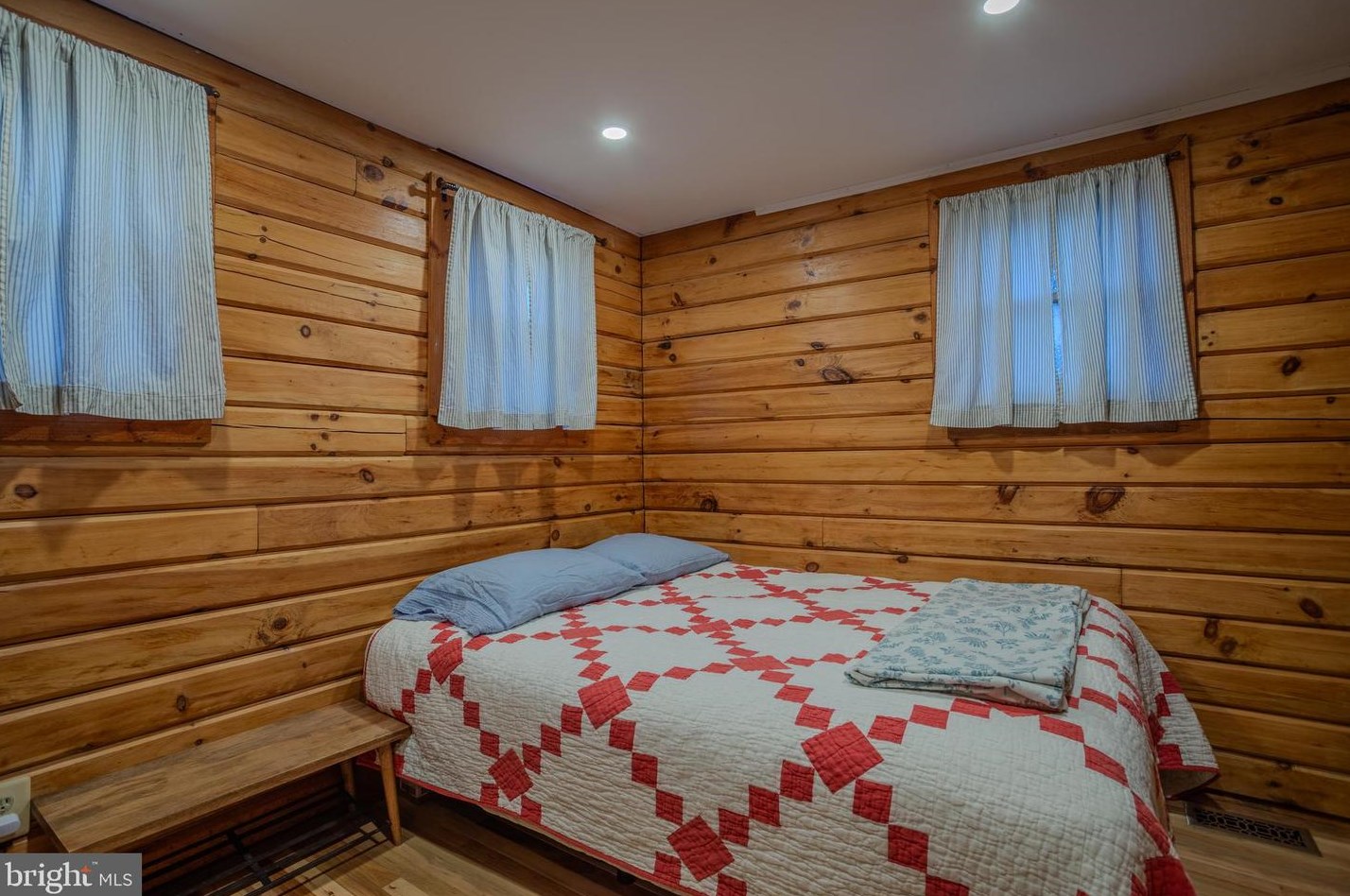 212 River Valley View Dr, Harpers Ferry WV  25425-5061 exterior