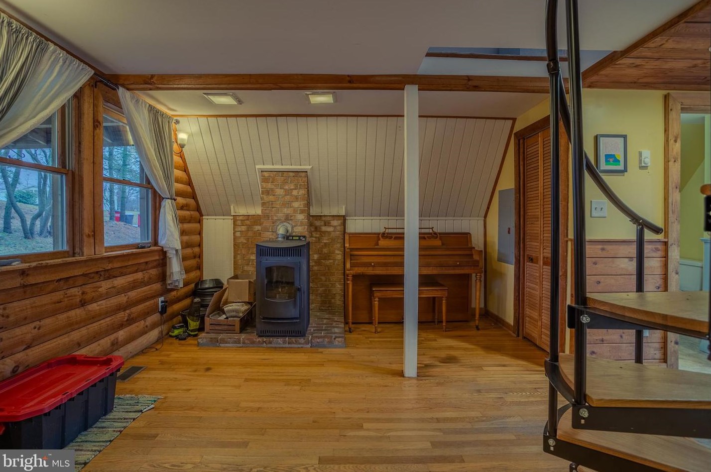 212 River Valley View Dr, Harpers Ferry WV  25425-5061 exterior