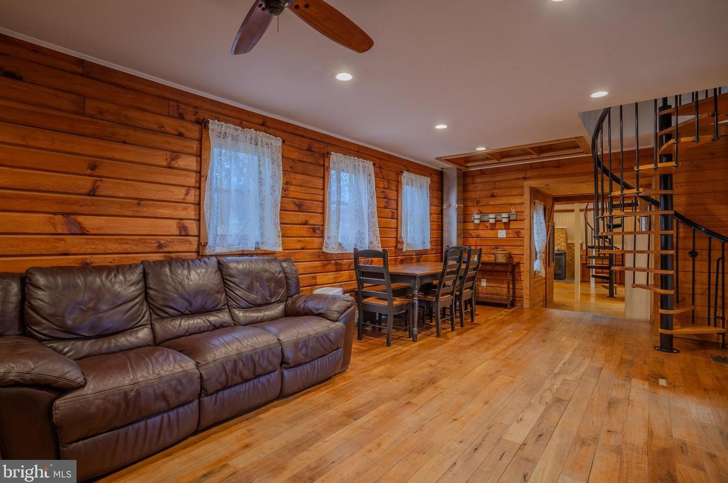 212 River Valley View Dr, Harpers Ferry WV  25425-5061 exterior