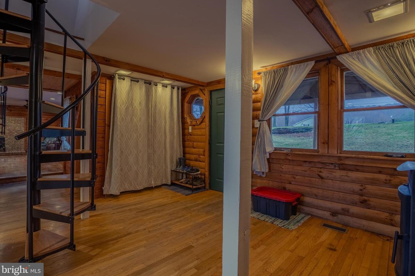 212 River Valley View Dr, Harpers Ferry WV  25425-5061 exterior