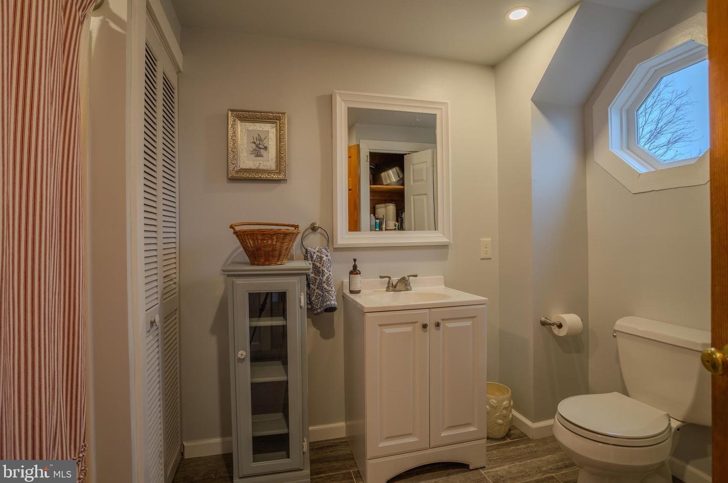 212 River Valley View Dr, Harpers Ferry WV  25425-5061 exterior