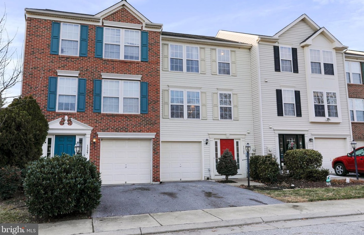 1329 Steed St, Ranson WV  25438-5709 exterior