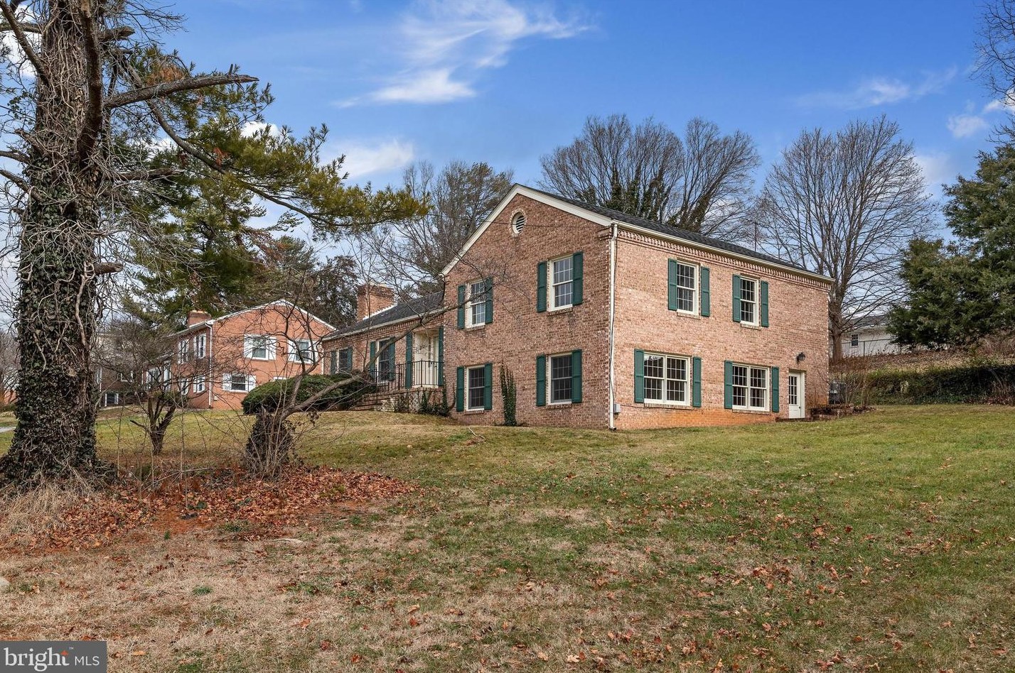 809 Morison St, Charles Town, WV 25414