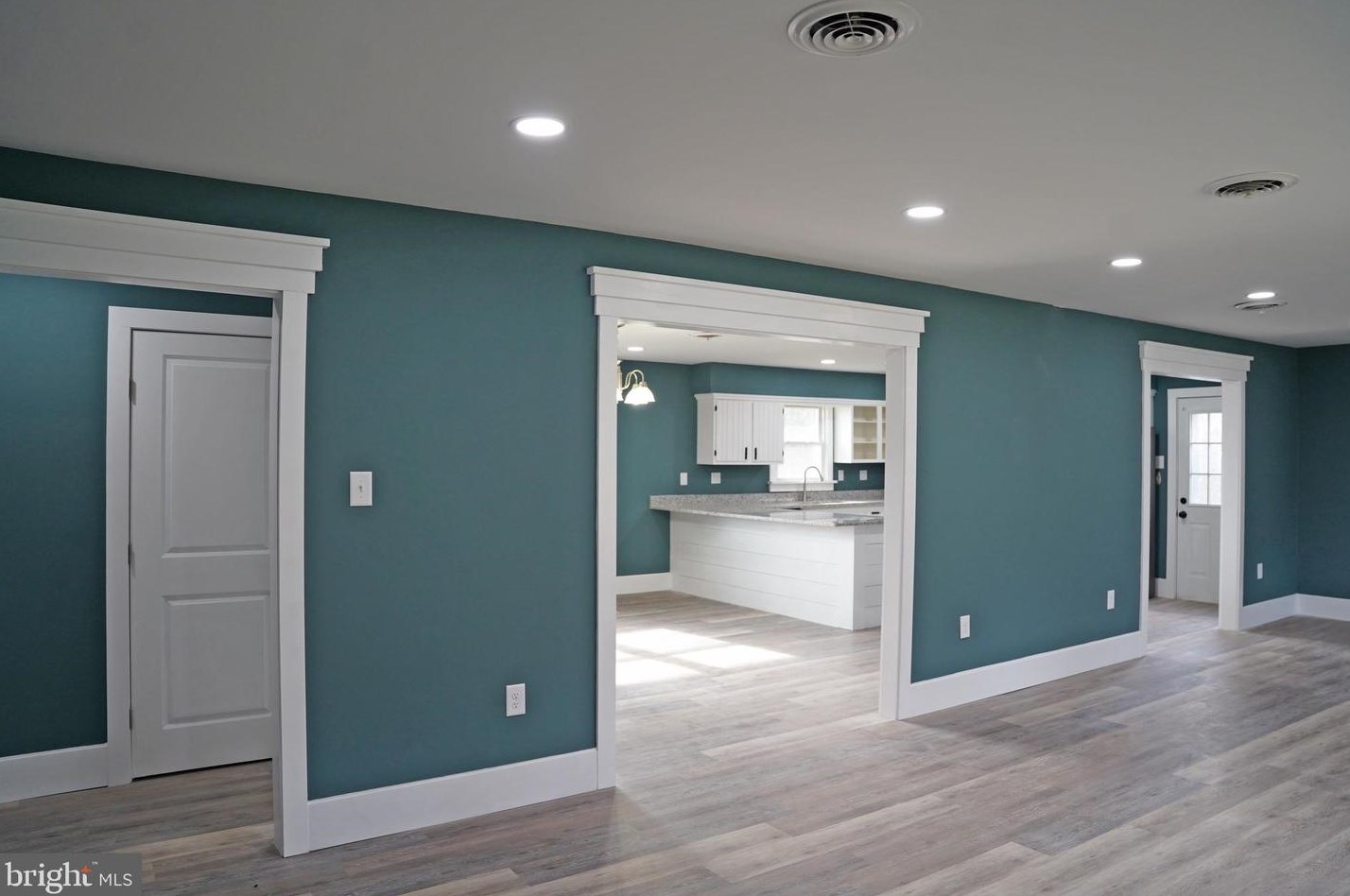 428 Old Martinsburg Rd, Shepherdstown, WV 25443