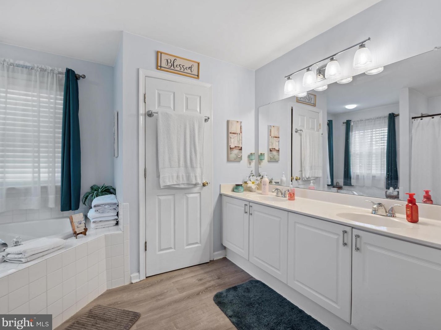 41 Cypress Point Ct, Charles Town WV  25414-3928 exterior