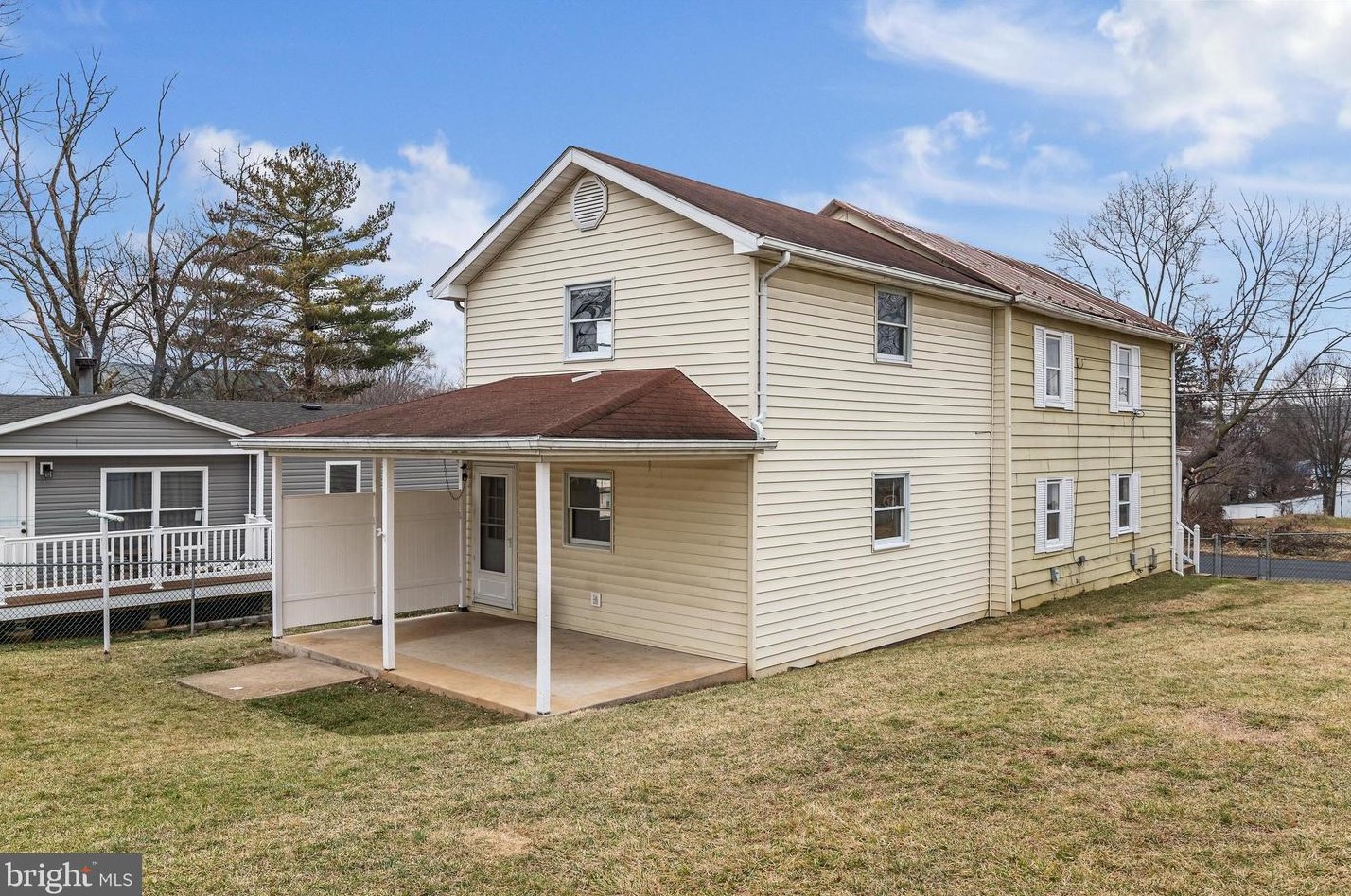 112 E 11th Ave, Ranson, WV 25438