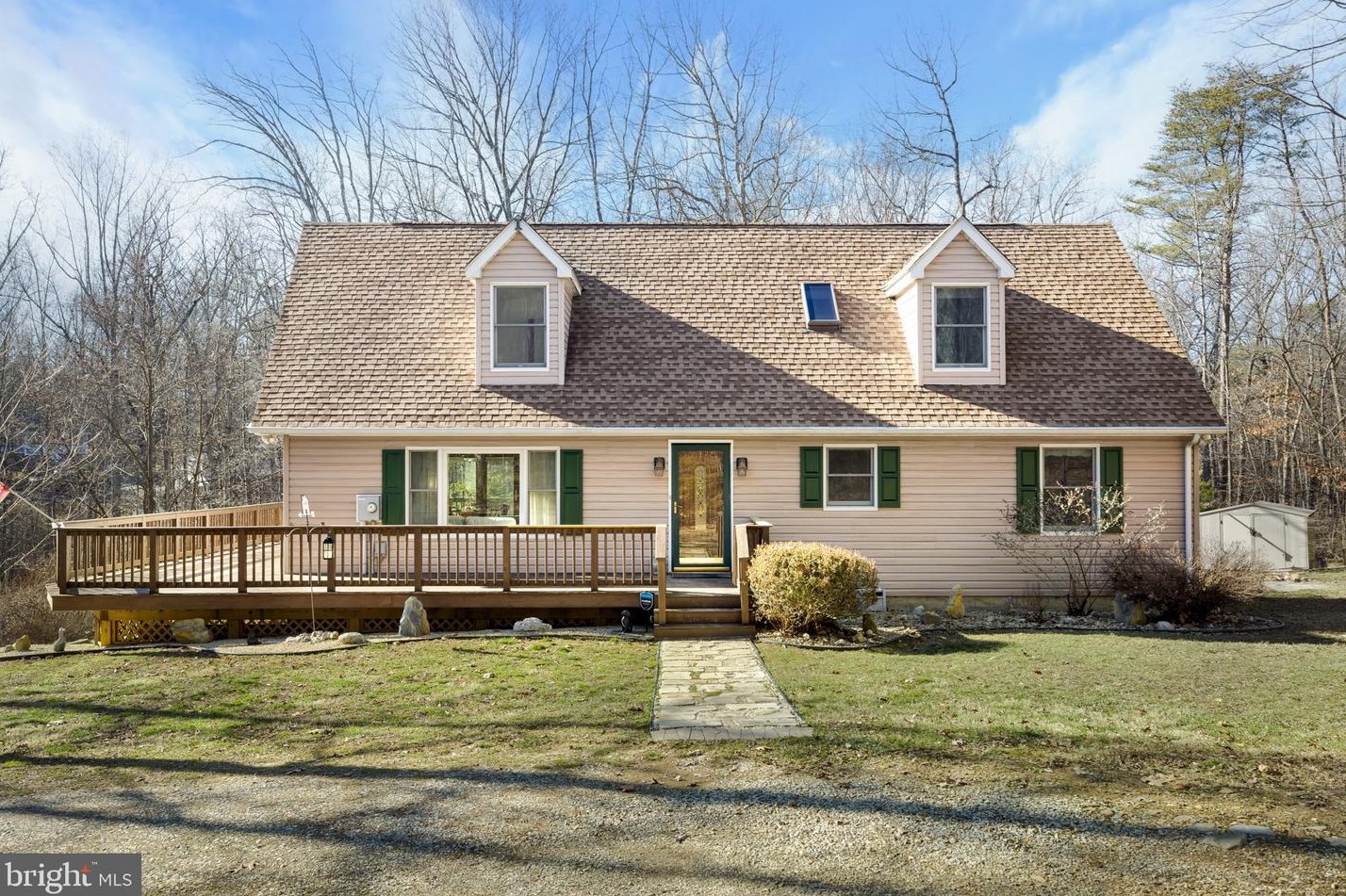753 Bunny Ln, Harpers Ferry, WV 25425
