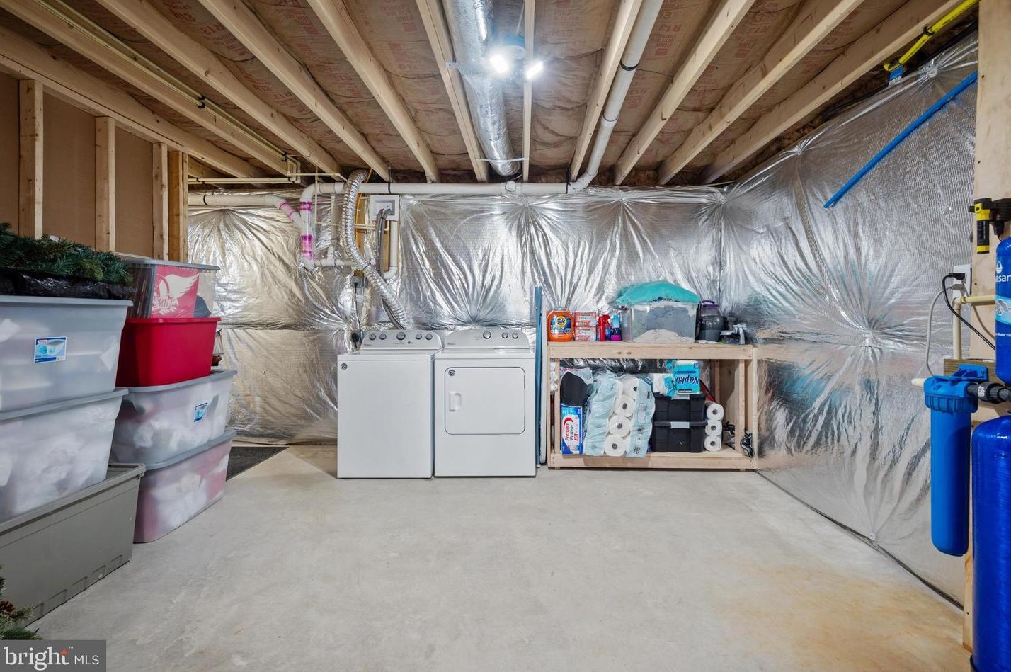 960 Rolling Ln, Harpers Ferry WV 25425-4550 exterior