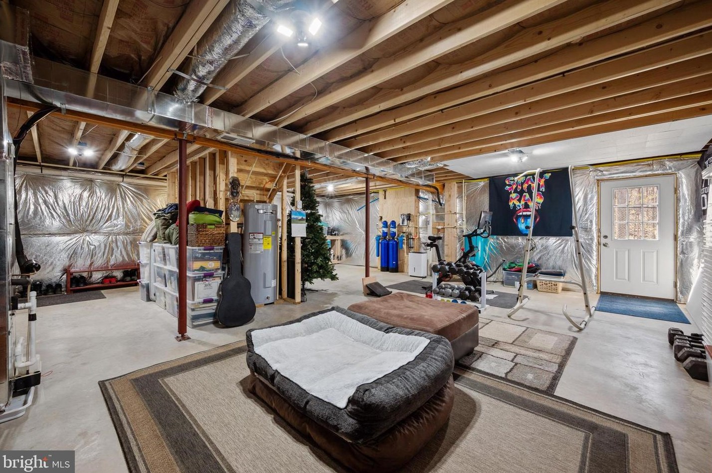 960 Rolling Ln, Harpers Ferry WV 25425-4550 exterior