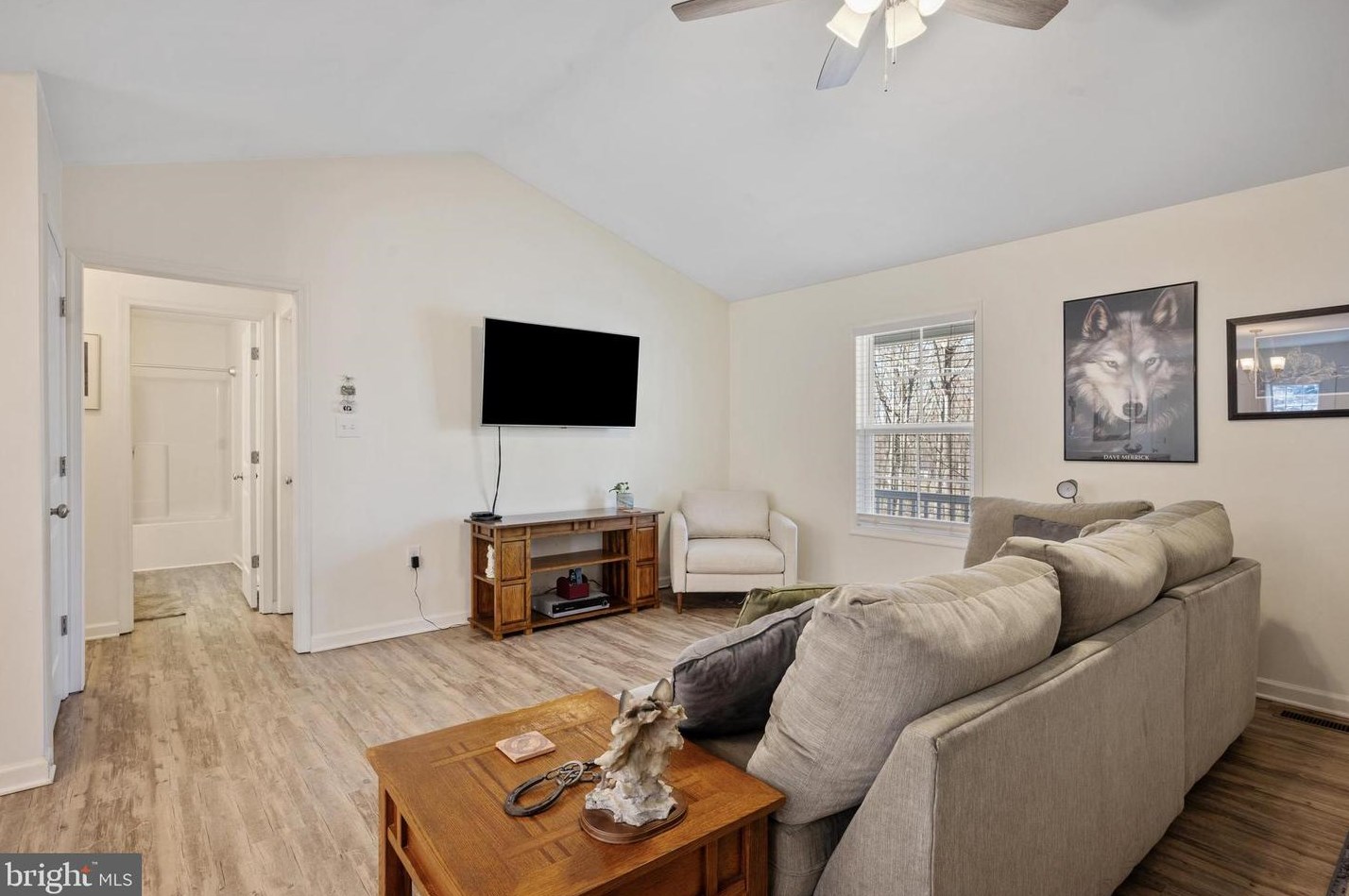 960 Rolling Ln, Harpers Ferry WV 25425-4550 exterior