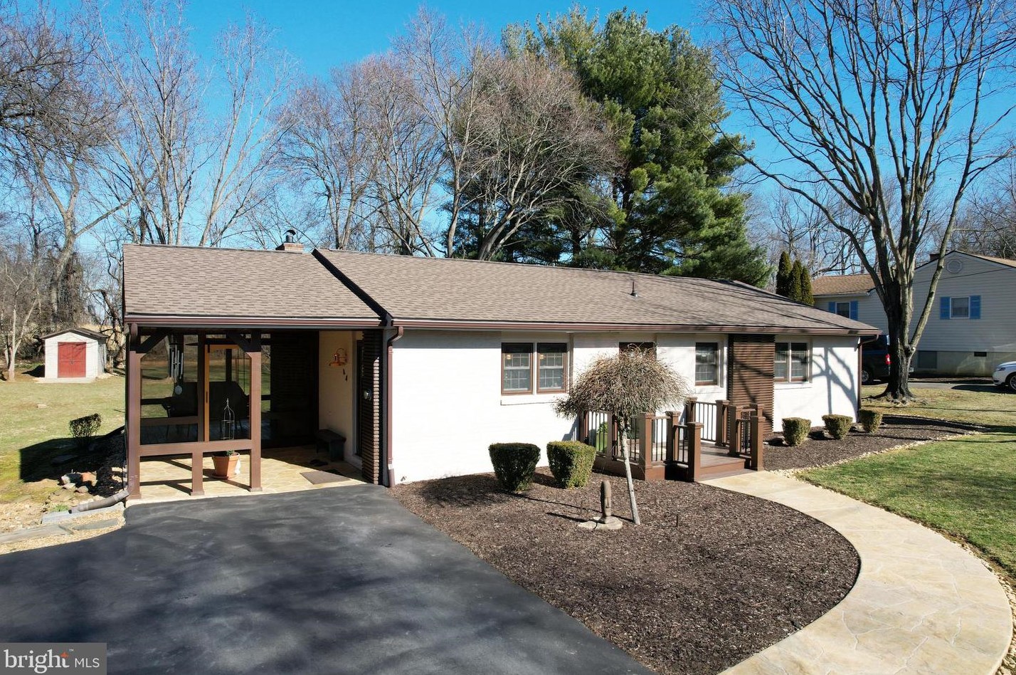 10 Scott Dr, Shepherdstown, WV 25443