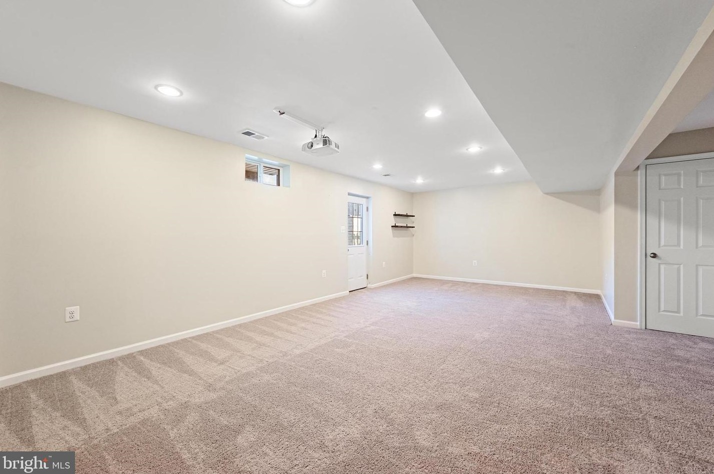 157 Burberry Ln, Charles Town WV  25414-5647 exterior