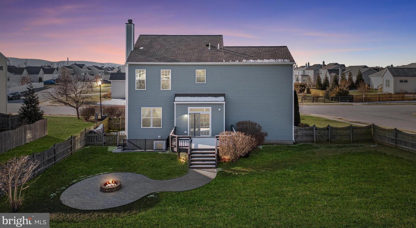 157 Burberry Ln, Charles Town WV  25414-5647 exterior