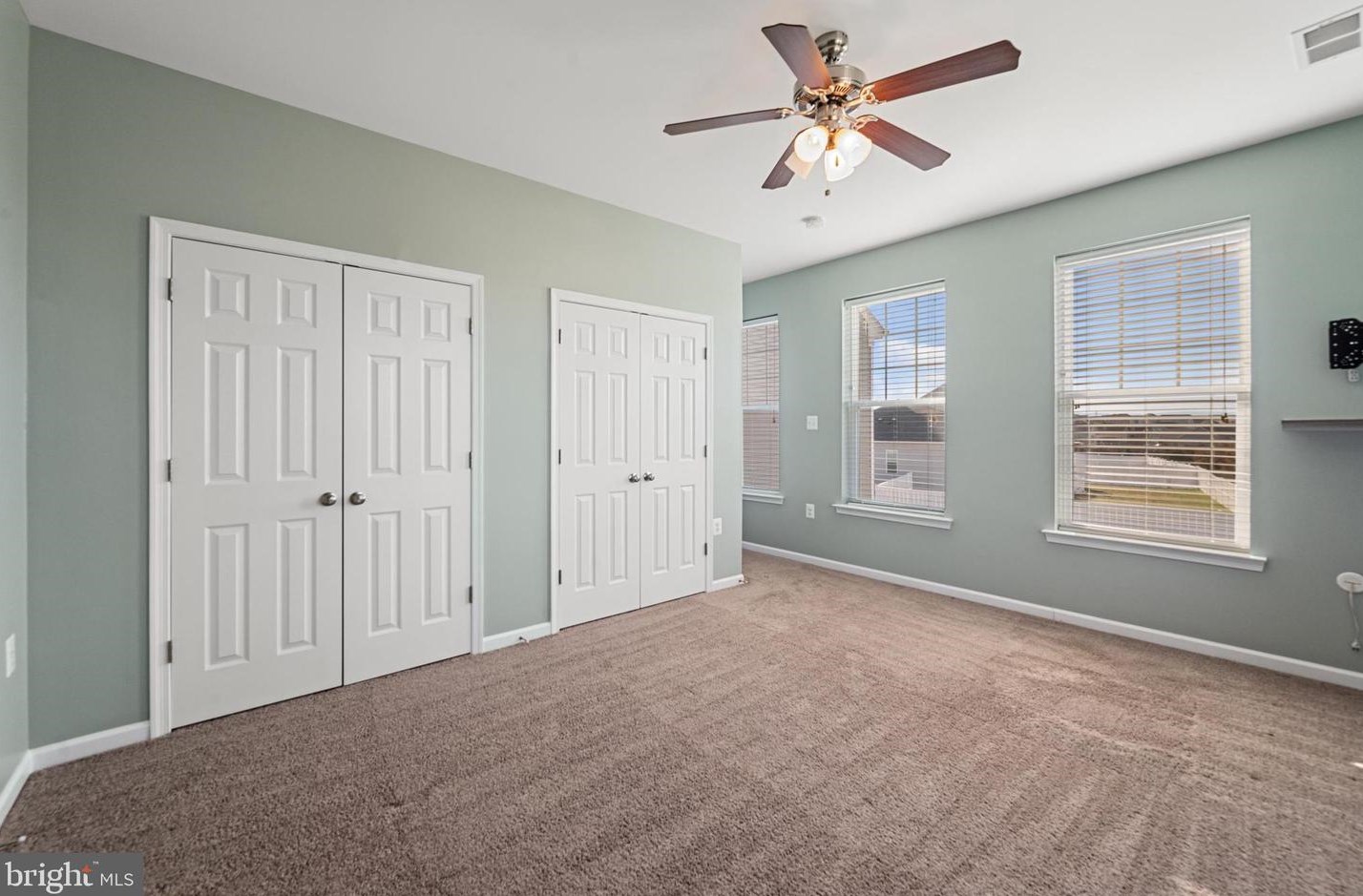 157 Burberry Ln, Charles Town WV  25414-5647 exterior