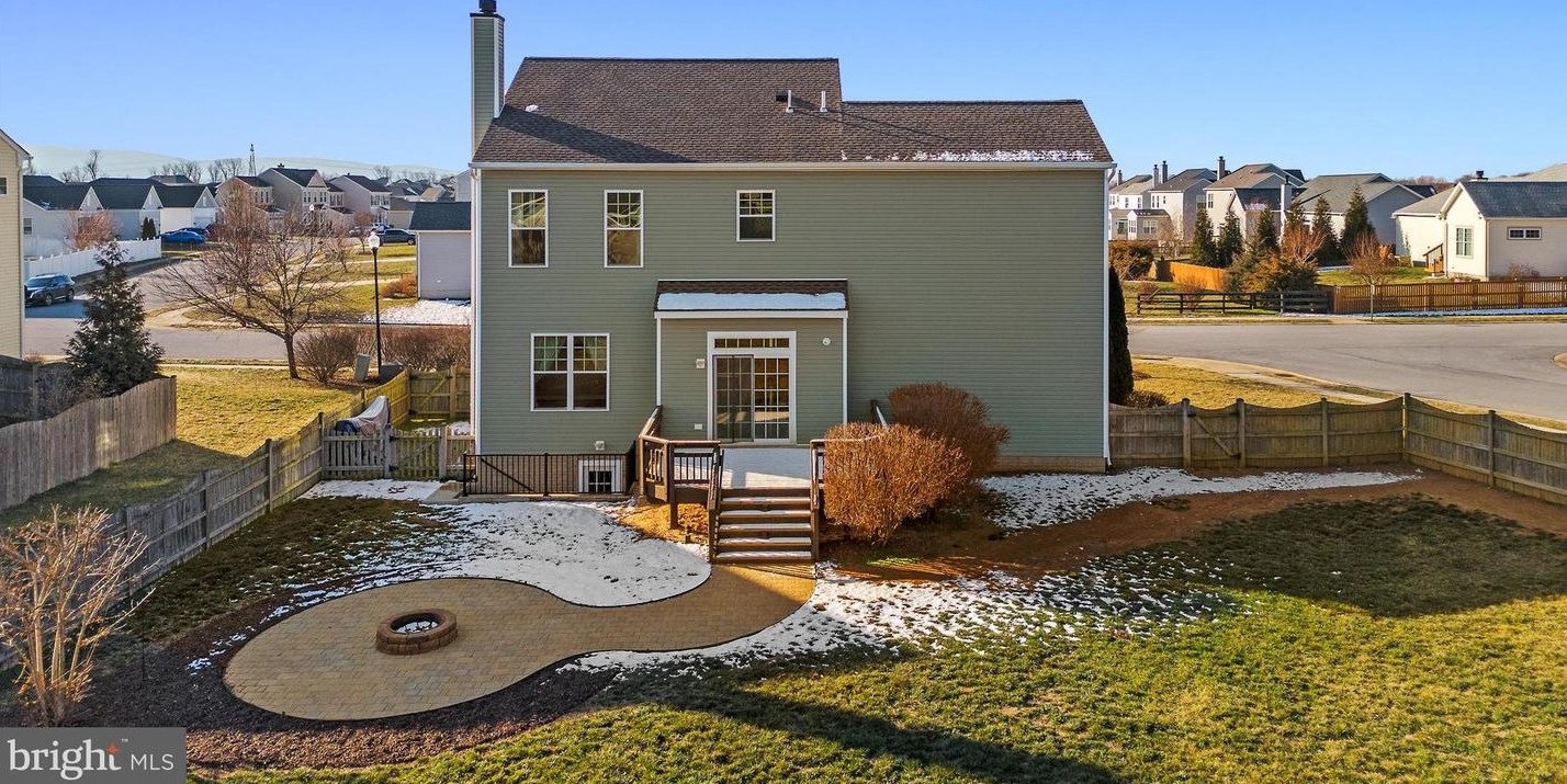 157 Burberry Ln, Charles Town WV  25414-5647 exterior