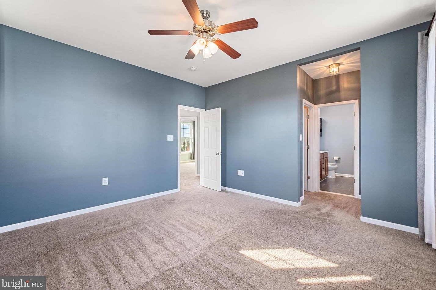 157 Burberry Ln, Charles Town WV  25414-5647 exterior