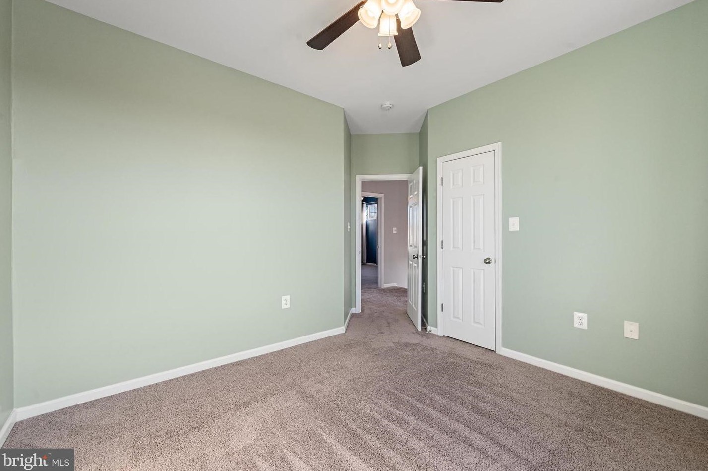 157 Burberry Ln, Charles Town WV  25414-5647 exterior