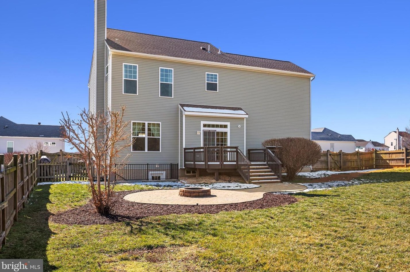 157 Burberry Ln, Charles Town WV  25414-5647 exterior