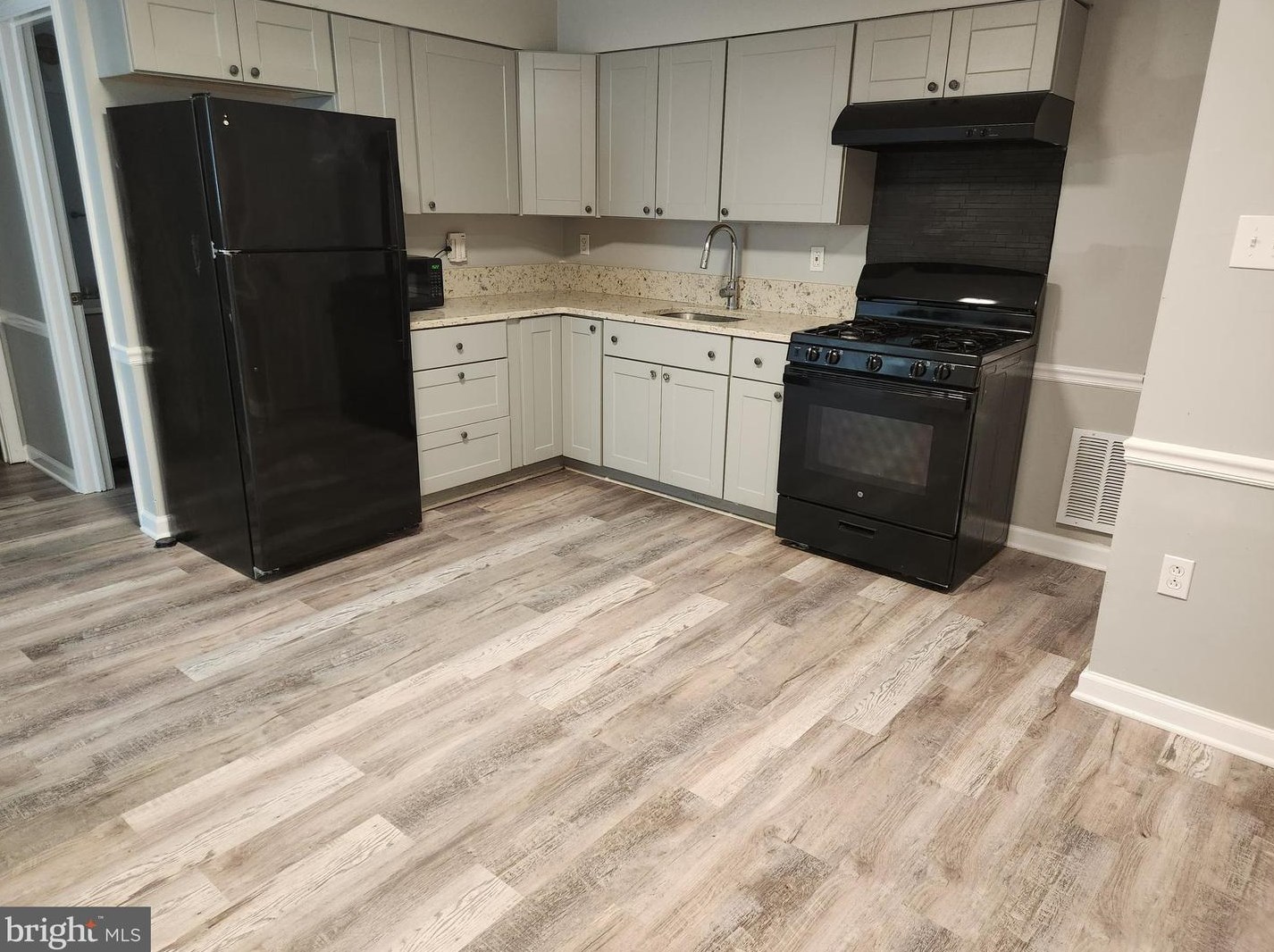 51 Ed Turner Dr #101, Harpers Ferry, WV 25425
