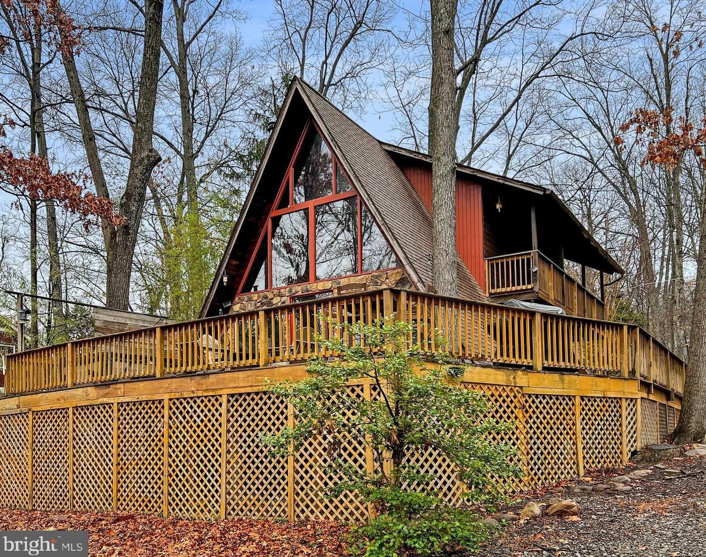 1675 Johnnycake Ln, Harpers Ferry, WV 25425