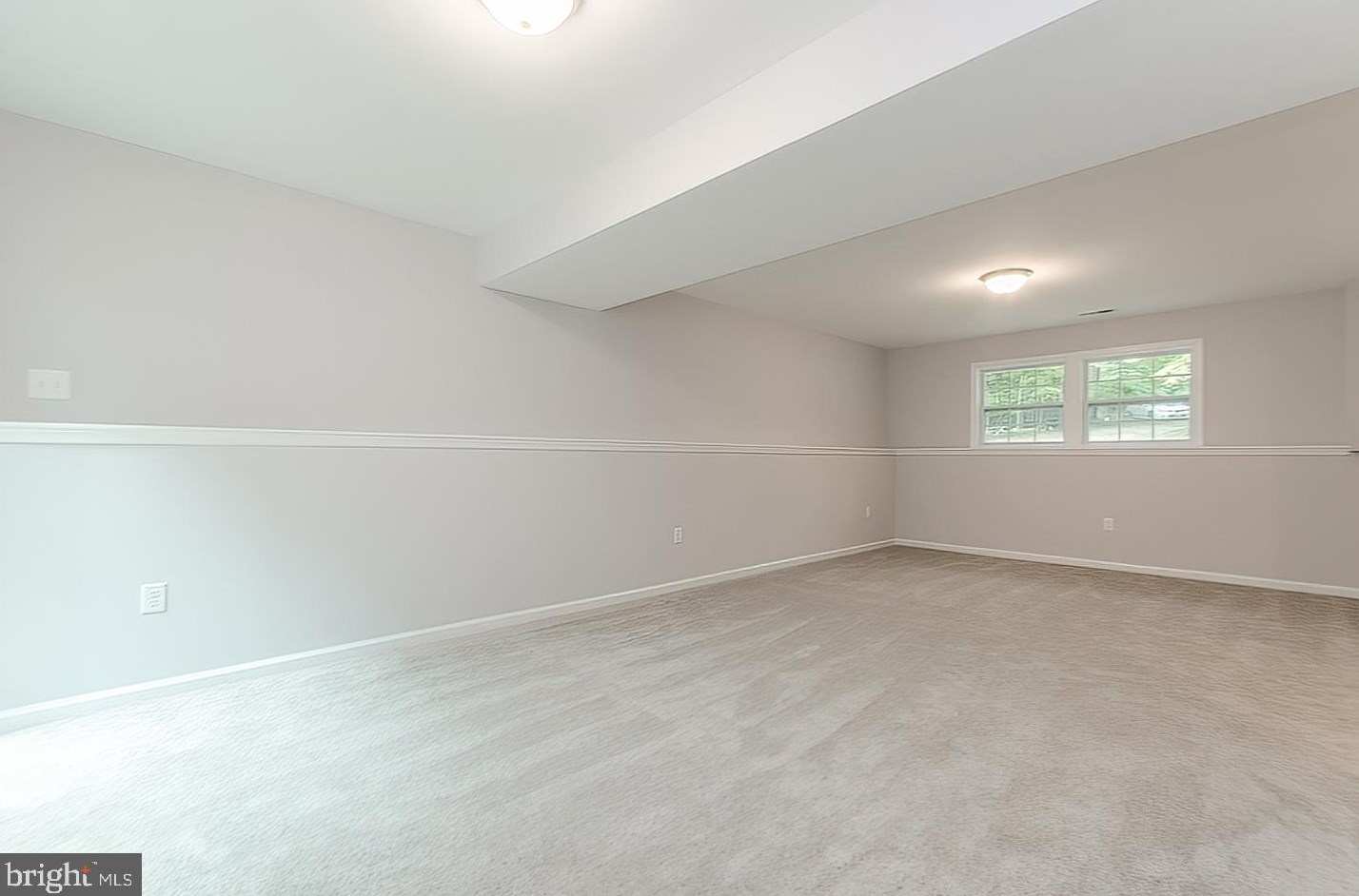 143 Kelly Dr, Harpers Ferry WV 25425-4663 exterior