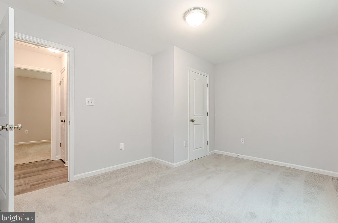 143 Kelly Dr, Harpers Ferry WV 25425-4663 exterior