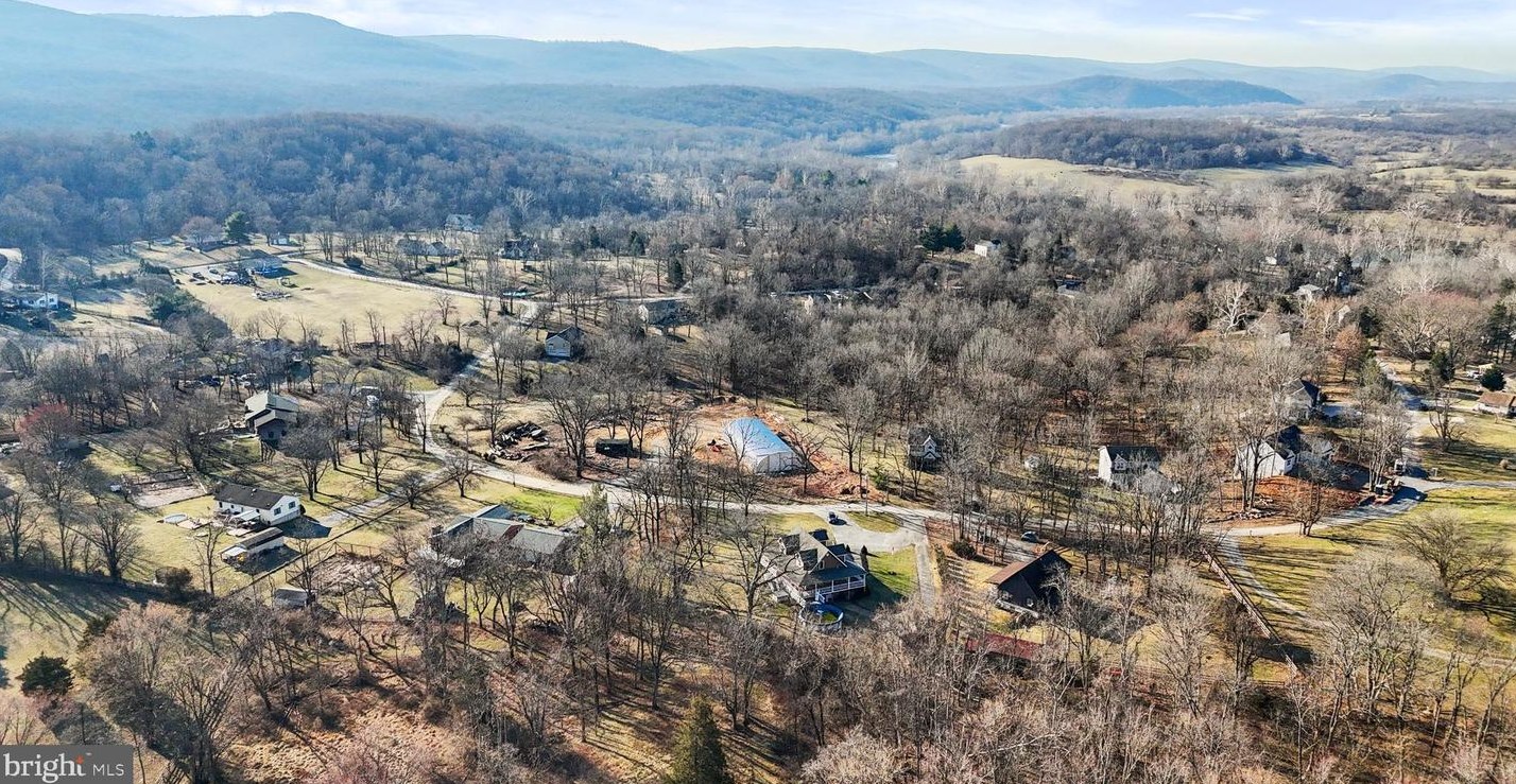 126 Marcum Ln, Harpers Ferry WV  25425-4529 exterior