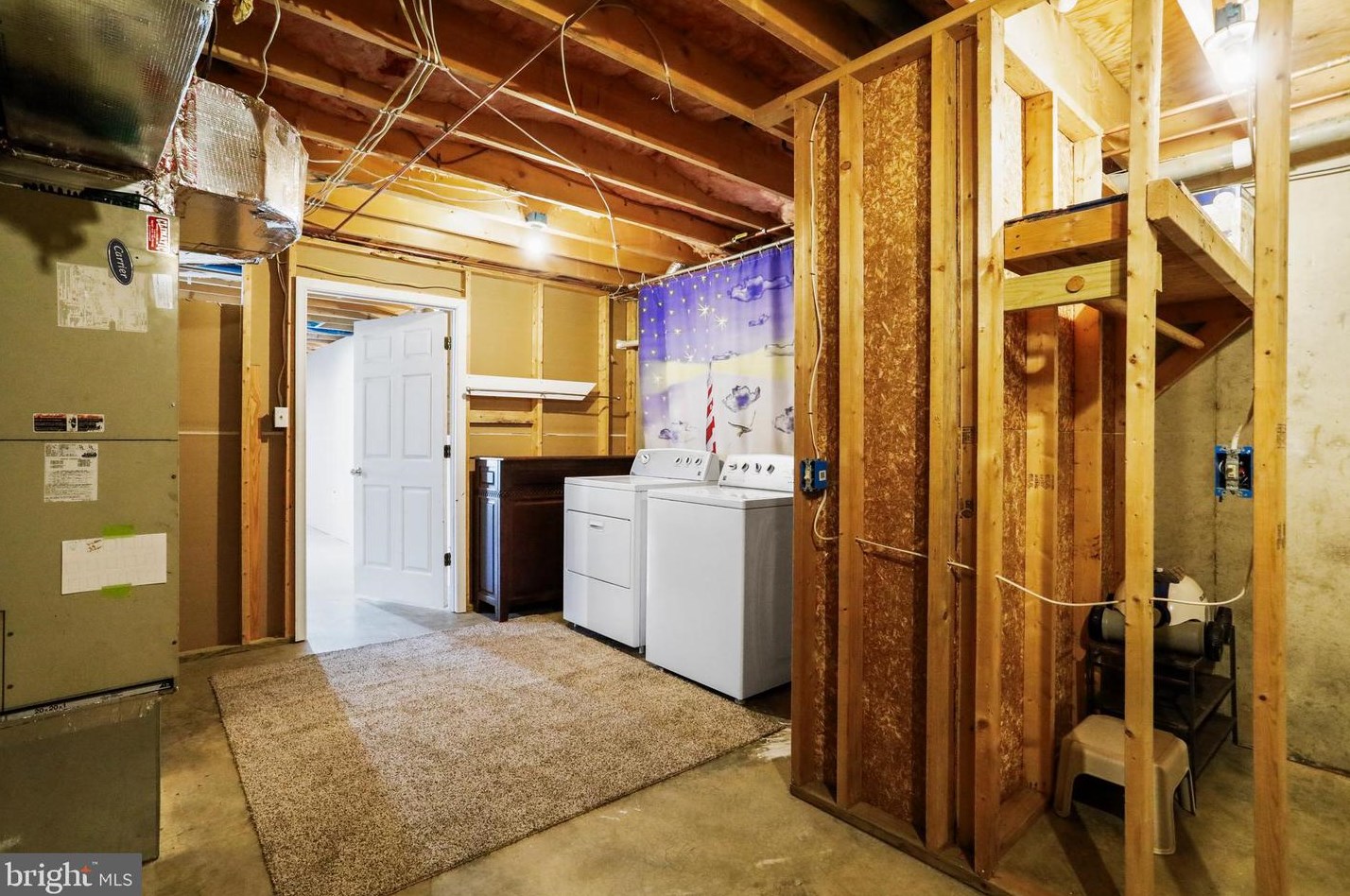 126 Marcum Ln, Harpers Ferry WV  25425-4529 exterior