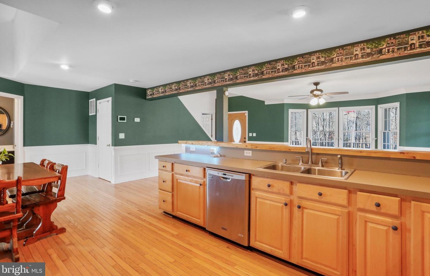 126 Marcum Ln, Harpers Ferry WV  25425-4529 exterior
