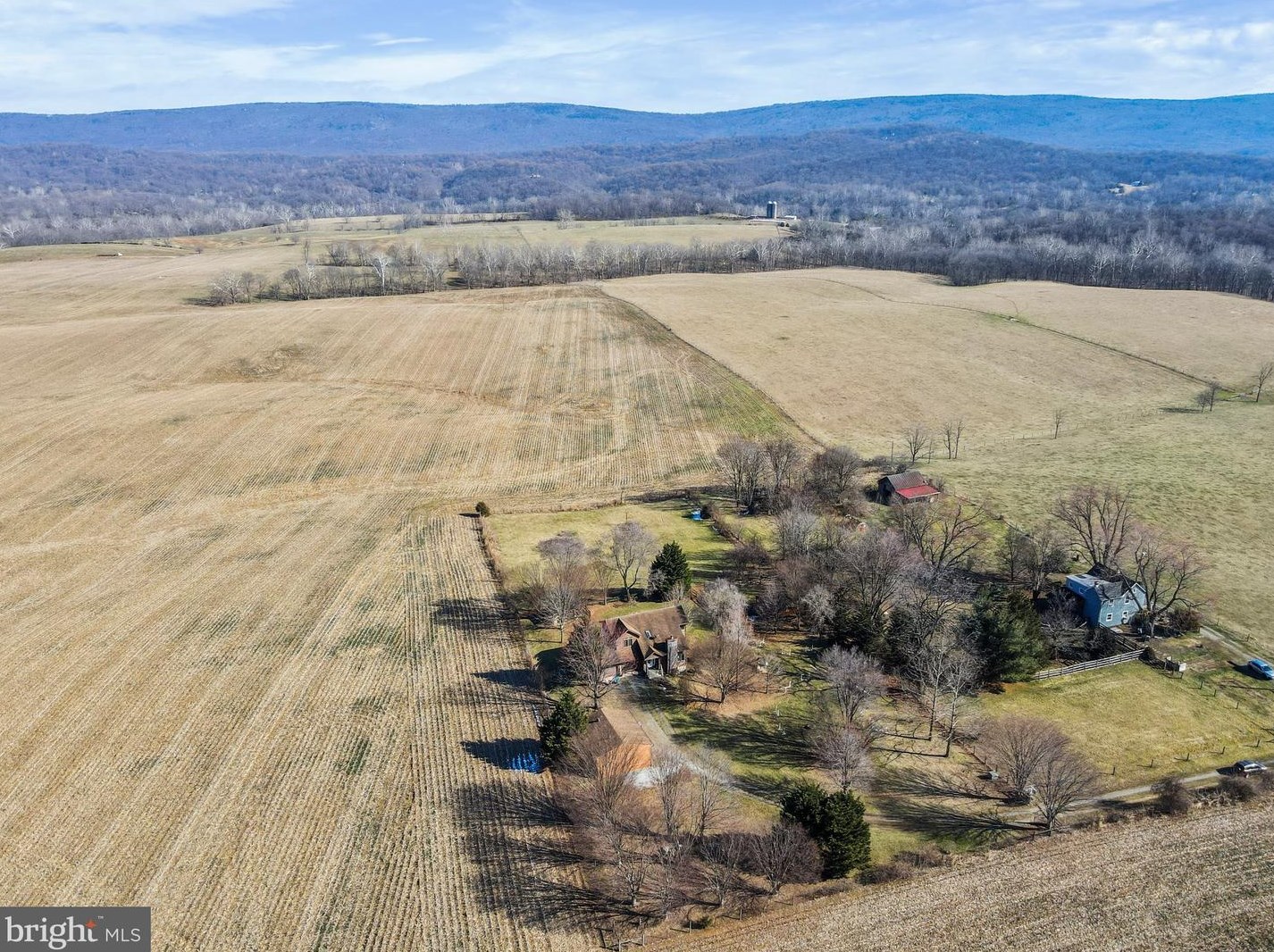 403 Windy Valley Ln, Charles Town, WV 25414-5423