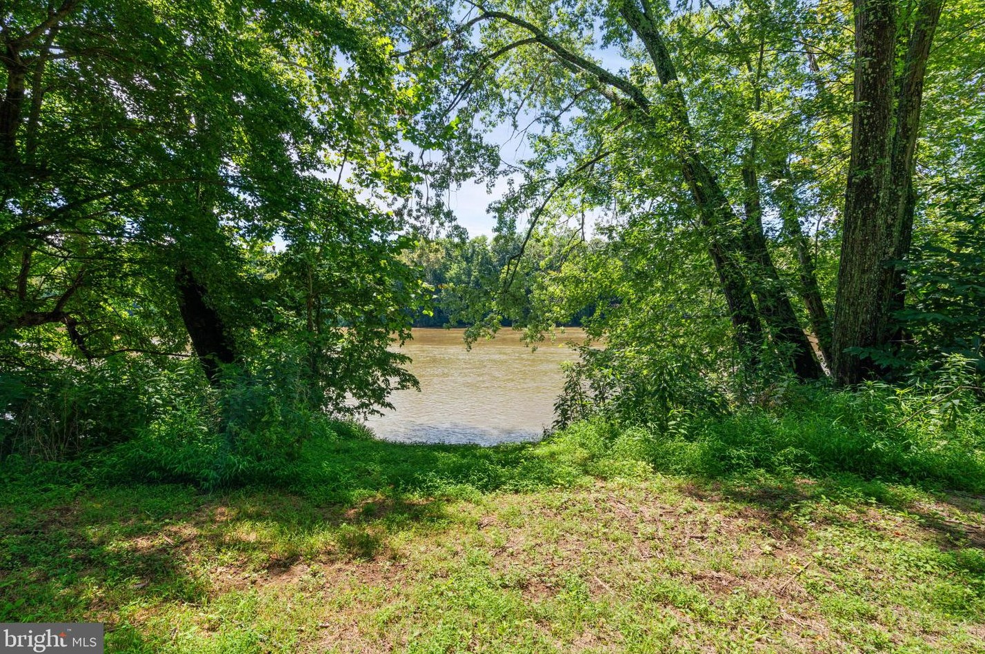 80 Bedford Dr, Charles Town WV  25414-4543 exterior