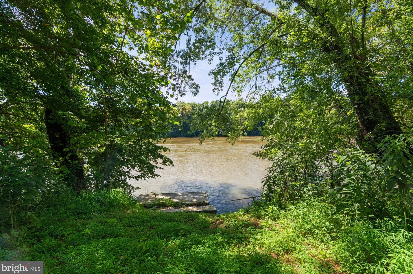 80 Bedford Dr, Charles Town WV  25414-4543 exterior
