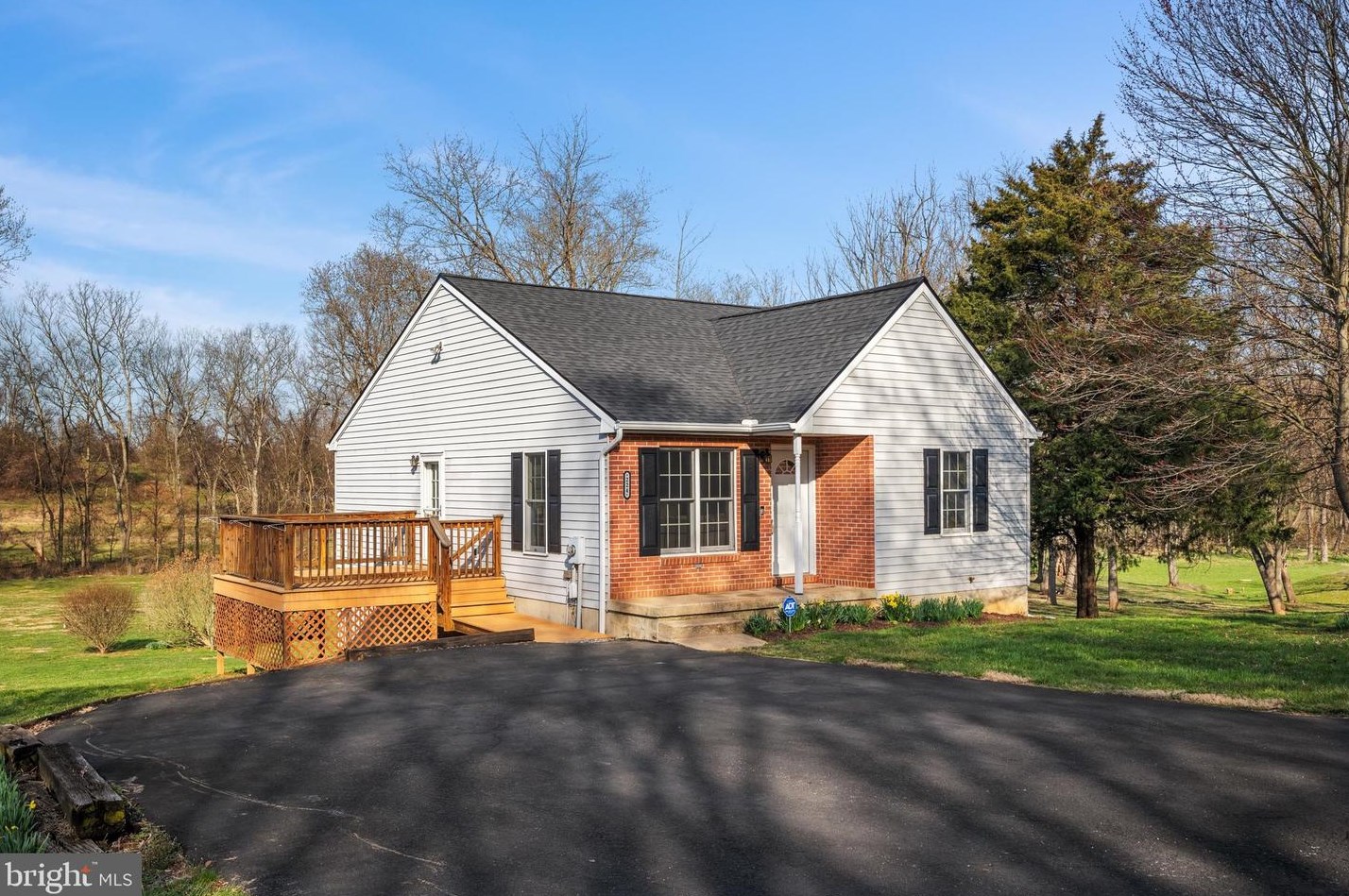 224 Spring Warbler Way, Shepherdstown, WV 25443-4521