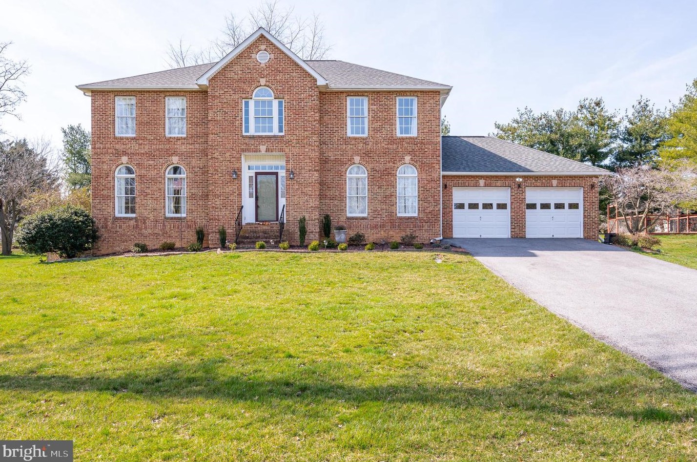 224 Apple Cross Rd, Harpers Ferry, WV 25425
