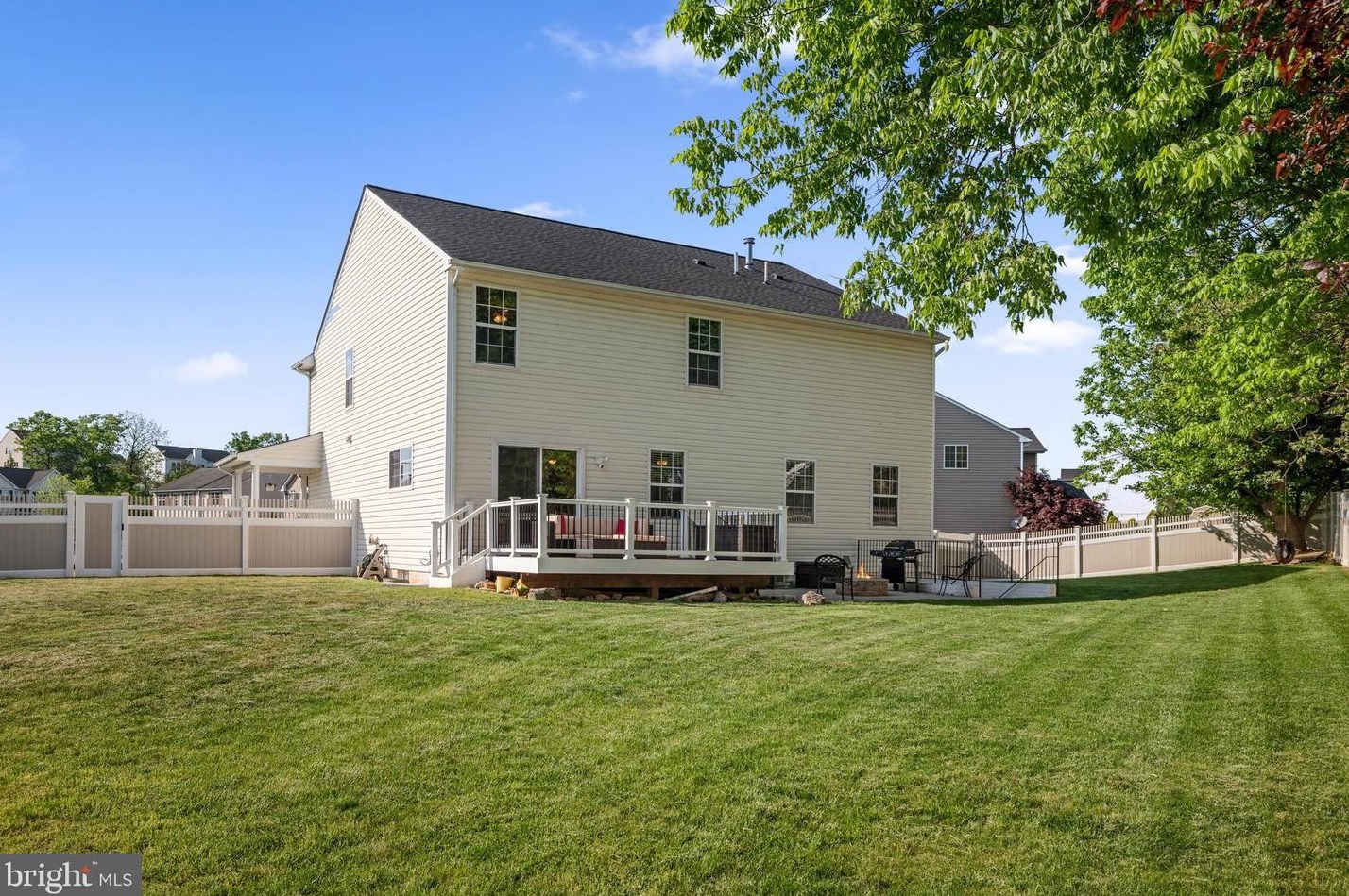 55 Powder River Ct, Harpers Ferry, WV 25425