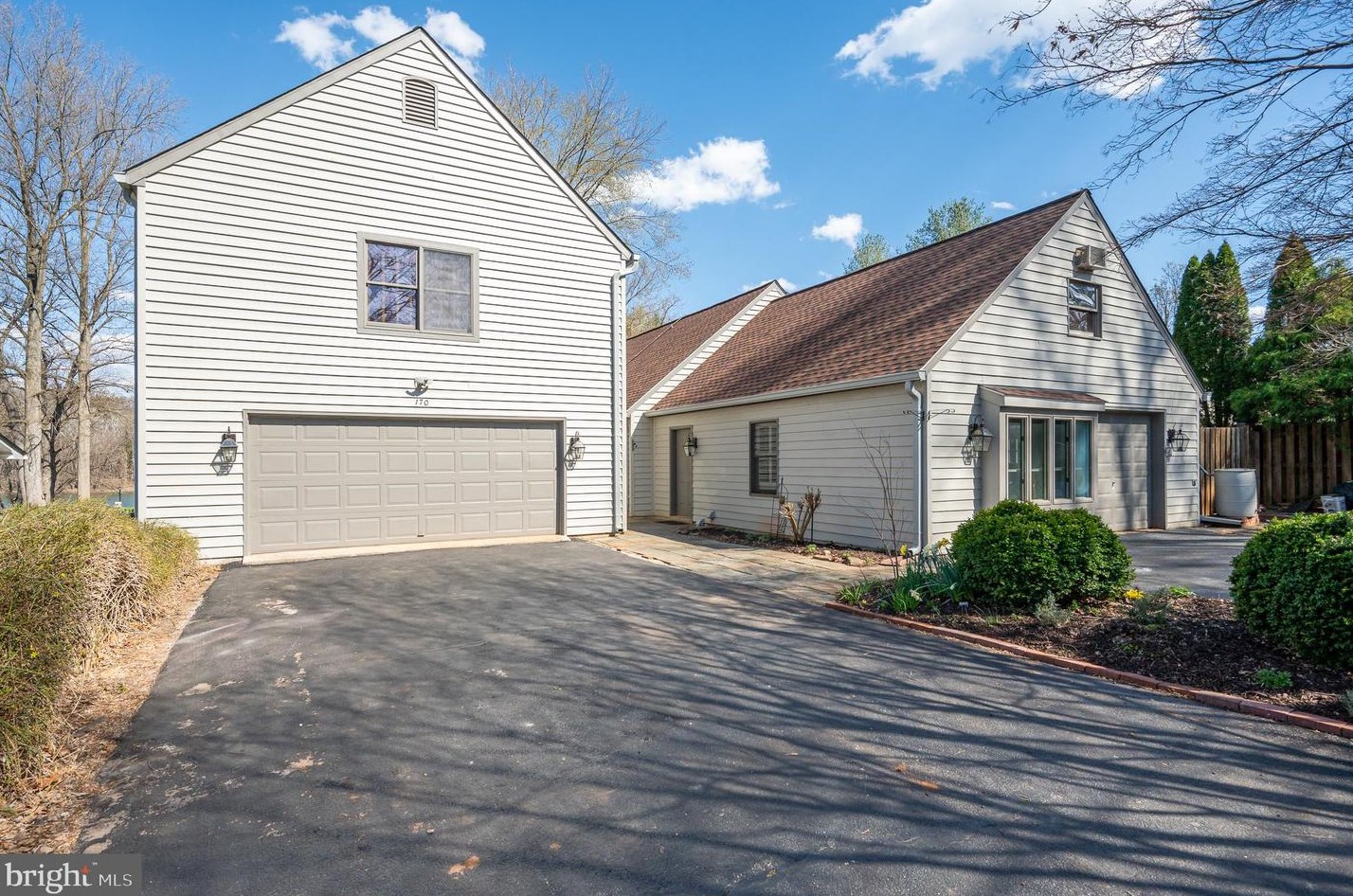 170 Natalie Ln, Harpers Ferry, WV 25425