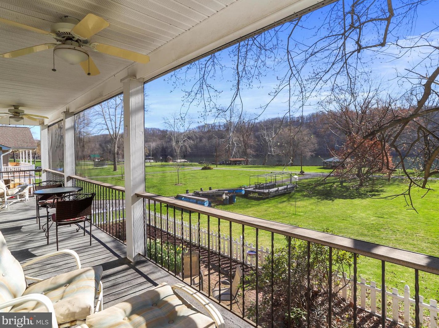 33 Mason Dr, Harpers Ferry WV 25425-4079 exterior