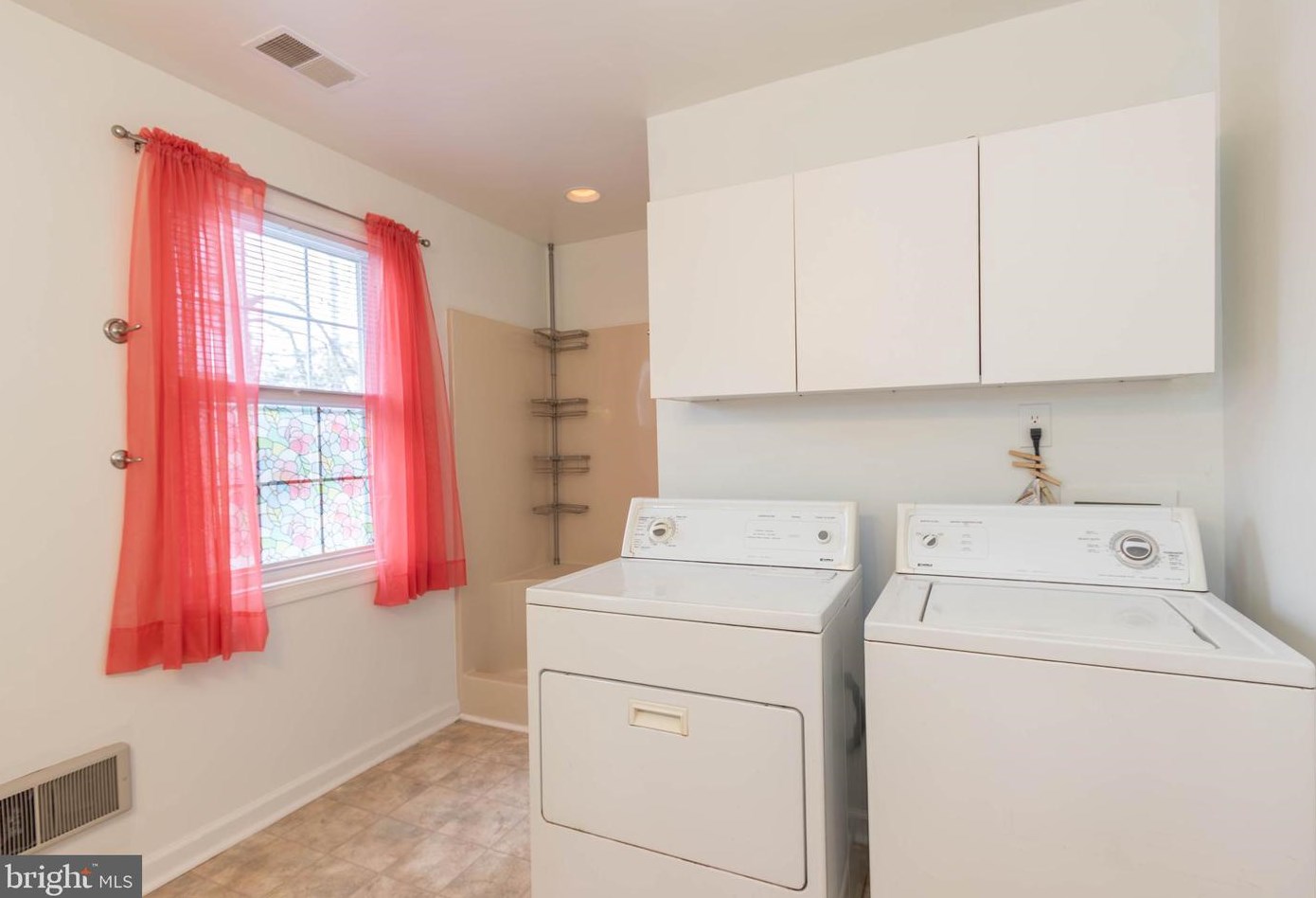 113 Maple Ave, Charles Town WV 25414-1725 exterior