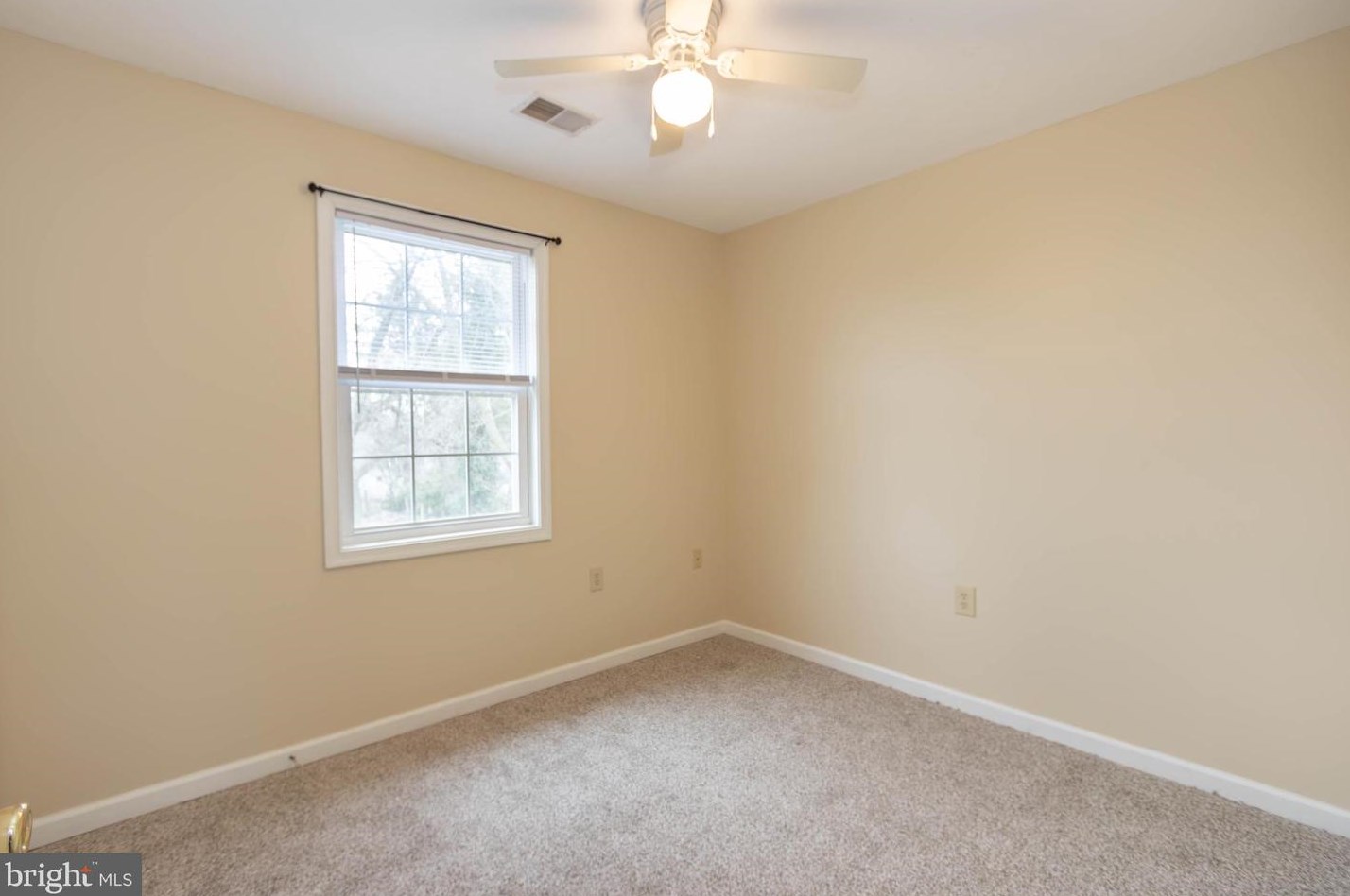 113 Maple Ave, Charles Town WV 25414-1725 exterior