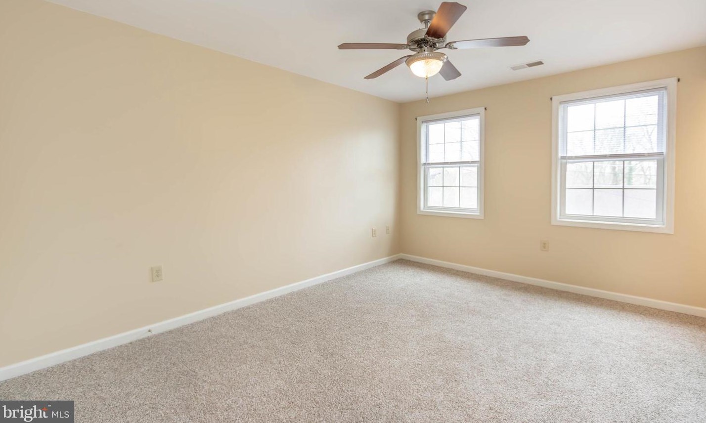 113 Maple Ave, Charles Town WV 25414-1725 exterior