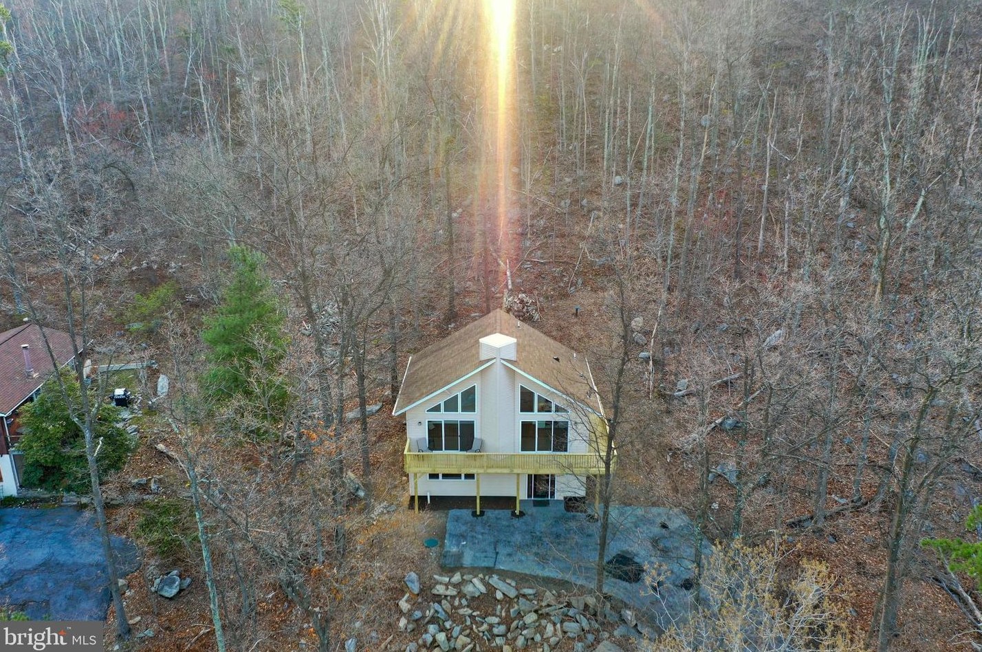 304 Wren Ln, Harpers Ferry, WV 25425