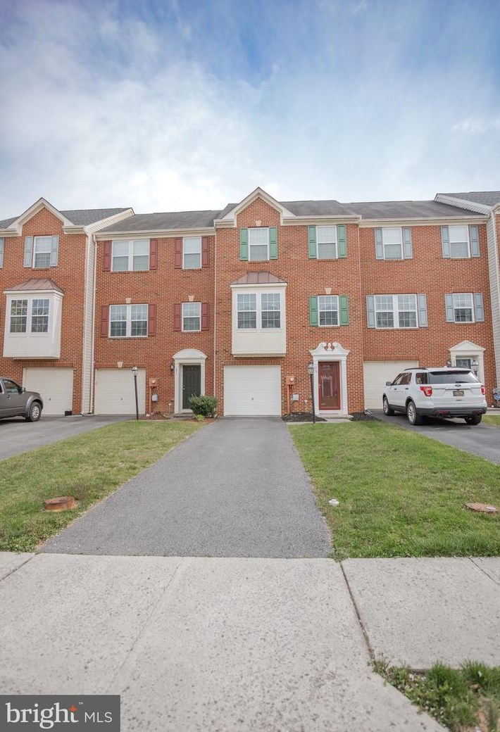 215 Monte Carlo Way, Charles Town, WV 25414