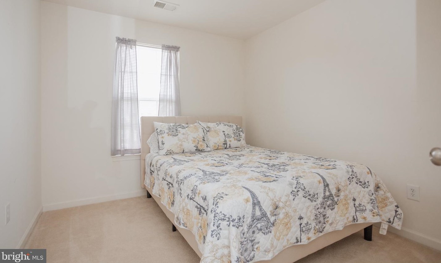 215 Monte Carlo Way, Charles Town WV  25414-6032 exterior