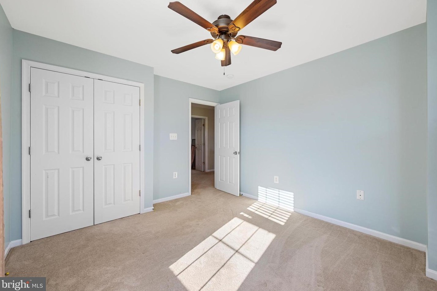 187 Colonial Dr, Charles Town WV  25414-4498 exterior