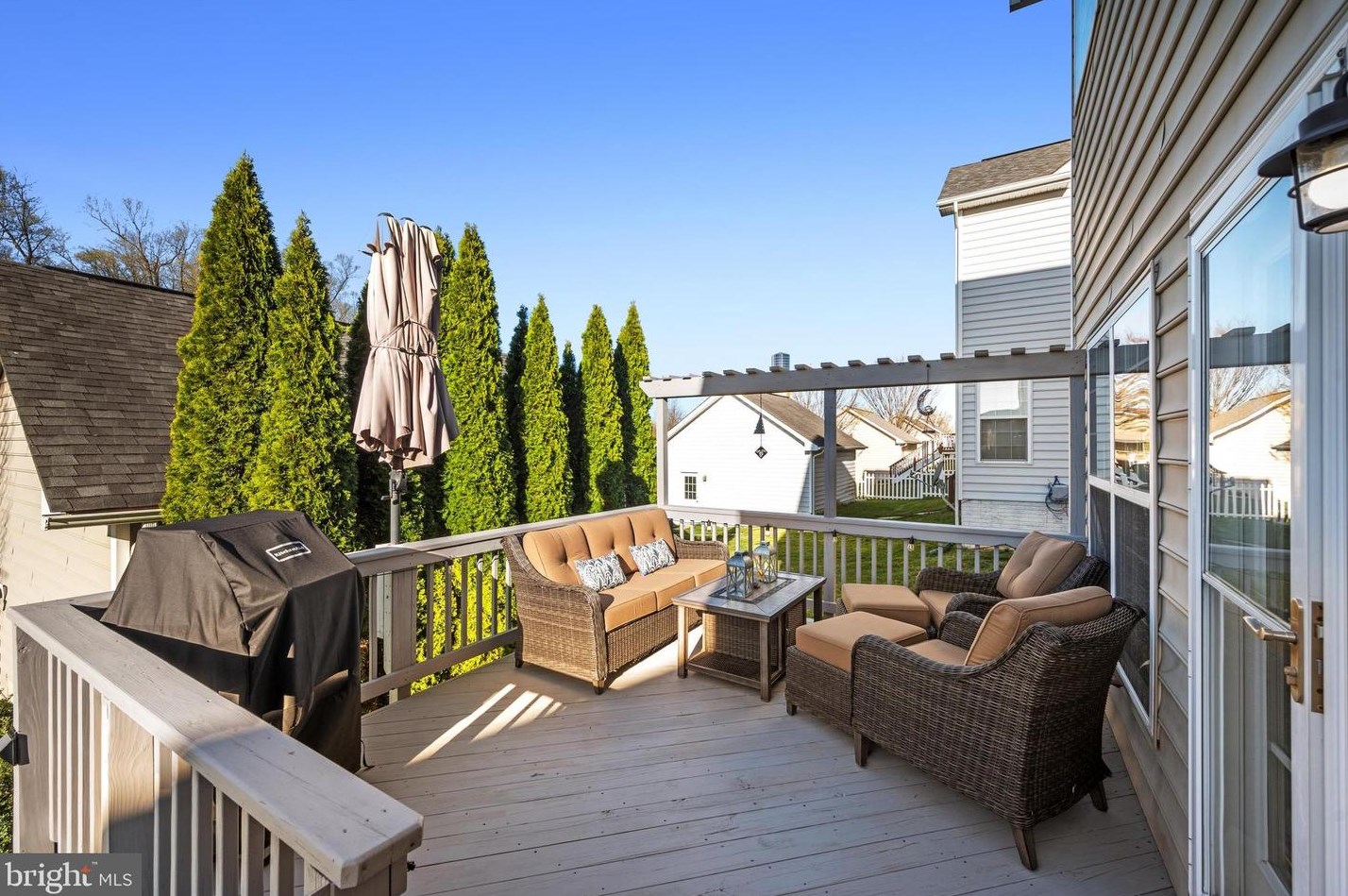 187 Colonial Dr, Charles Town WV  25414-4498 exterior