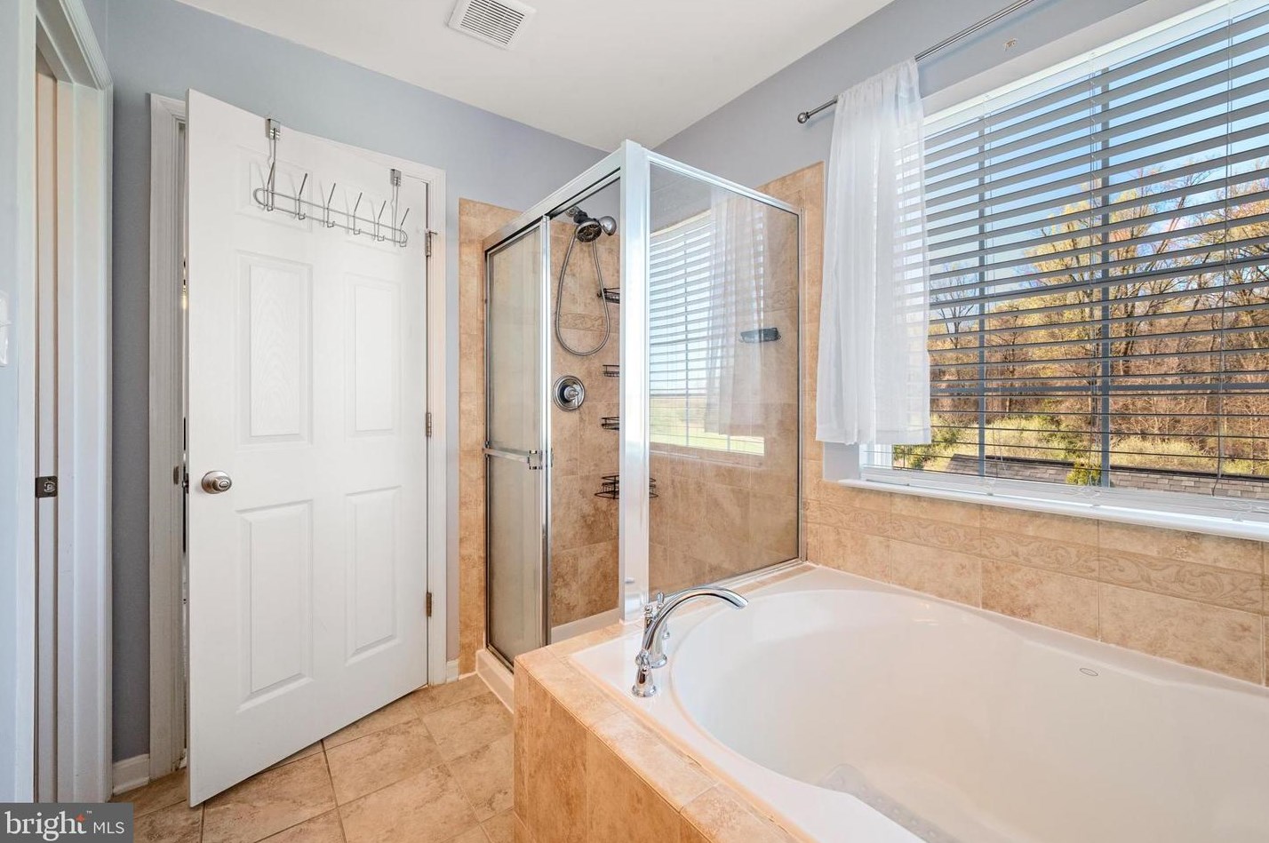 187 Colonial Dr, Charles Town WV  25414-4498 exterior