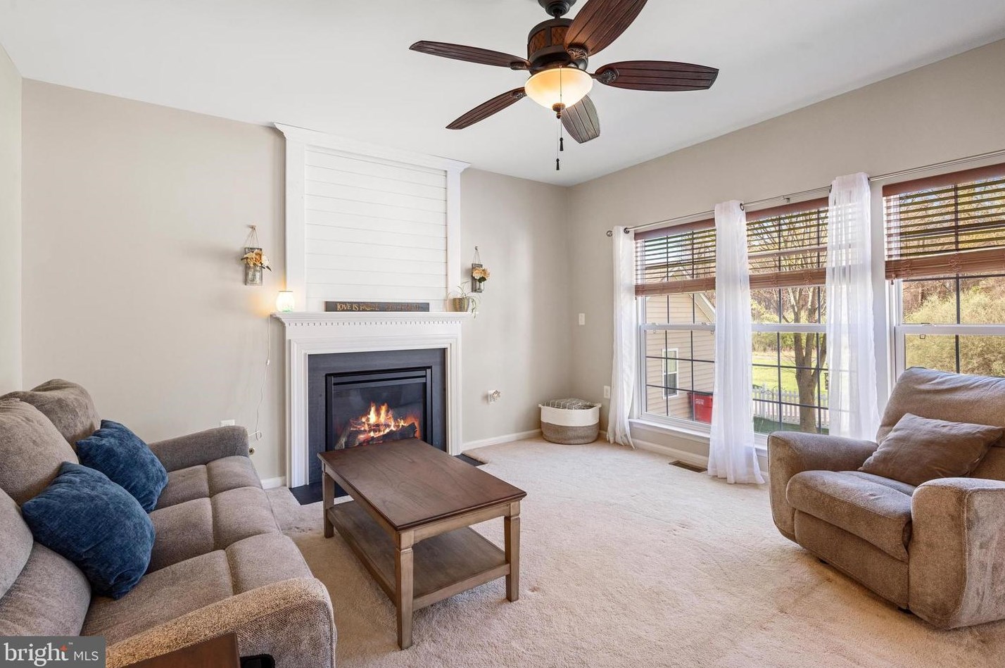 187 Colonial Dr, Charles Town WV  25414-4498 exterior