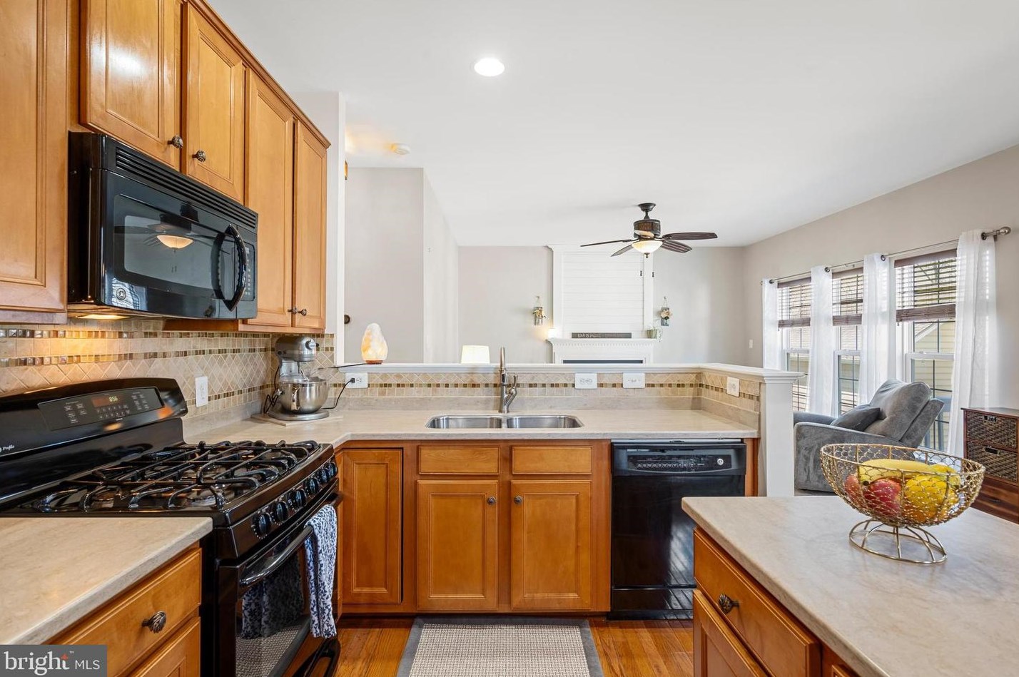 187 Colonial Dr, Charles Town WV  25414-4498 exterior