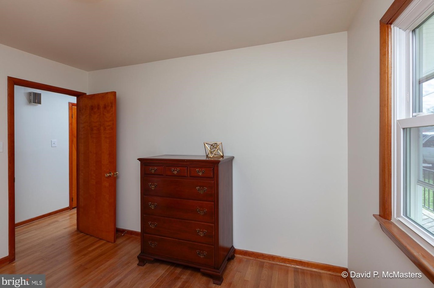 476 Jefferson Ave, Charles Town WV 25414-1122 exterior