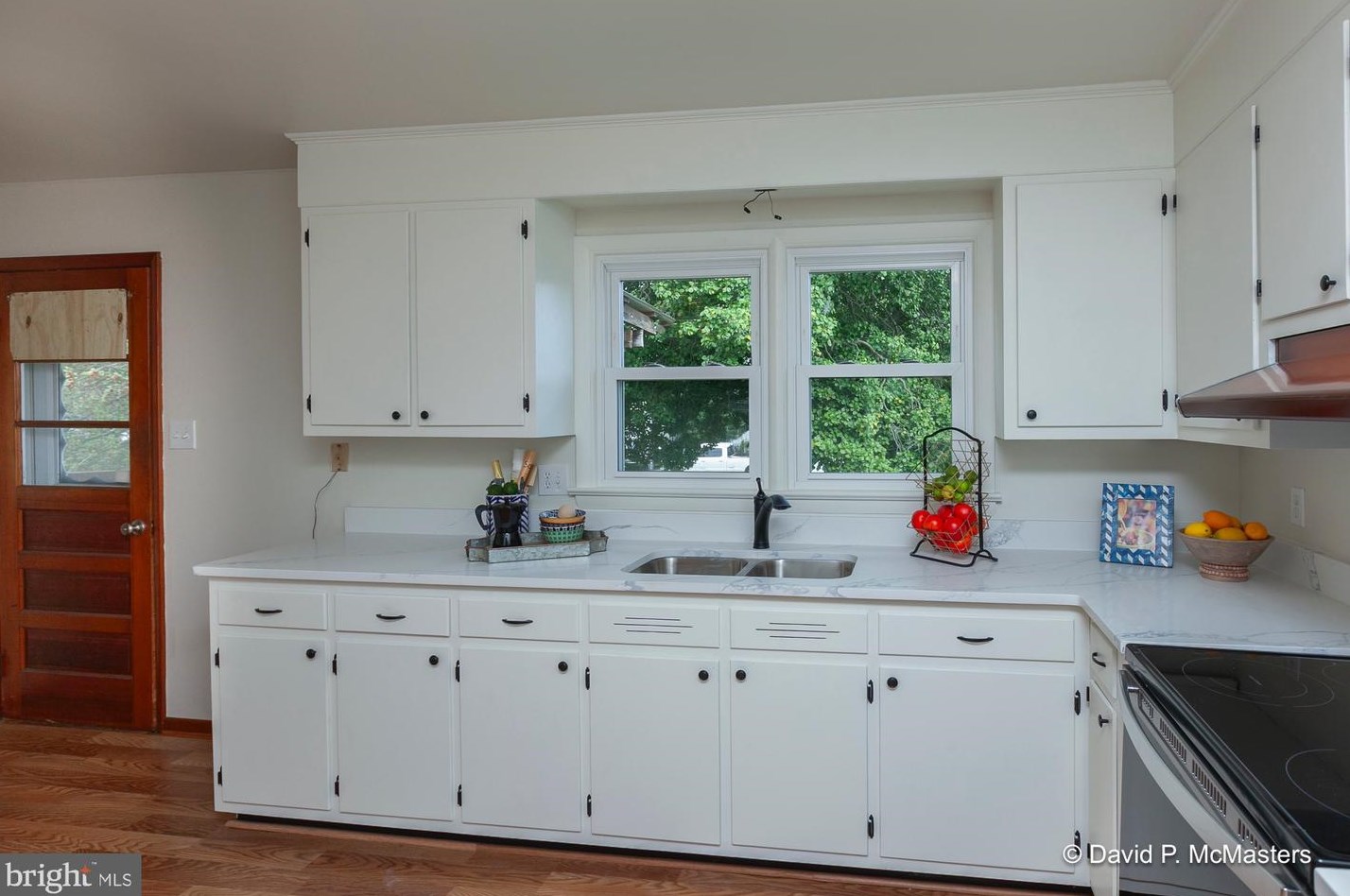 476 Jefferson Ave, Charles Town WV 25414-1122 exterior